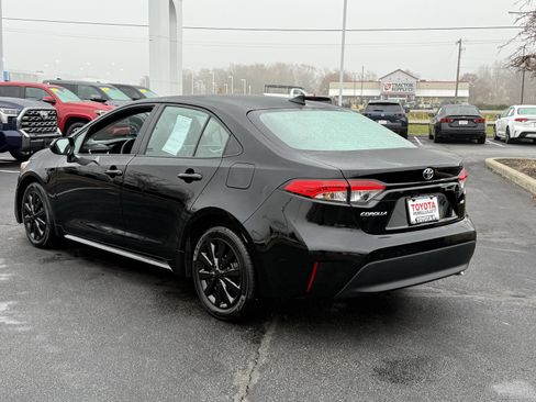 Used 2024 Toyota Corolla LE image 6