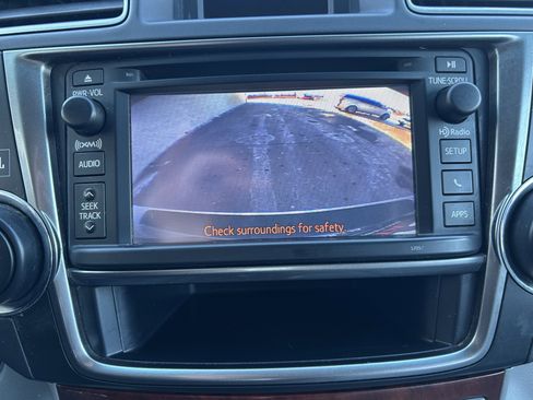 Used 2013 Toyota Highlander Limited image 36