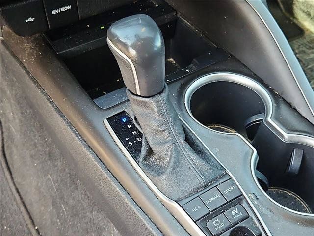 Used 2022 Toyota Camry XLE FWD image 15