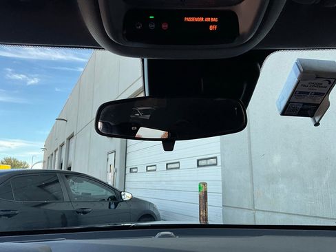 Used 2025 Chevrolet TrailBlazer LT image 16