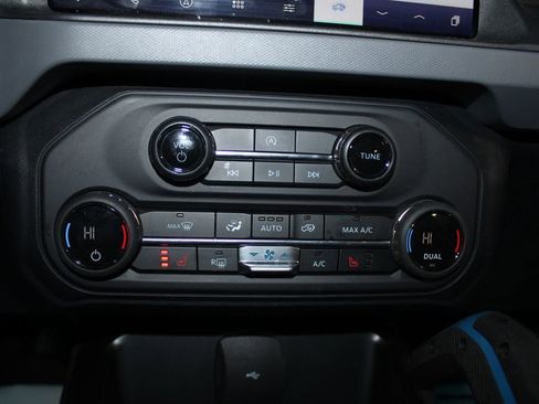 Used 2024 Ford Bronco Black Diamond image 49