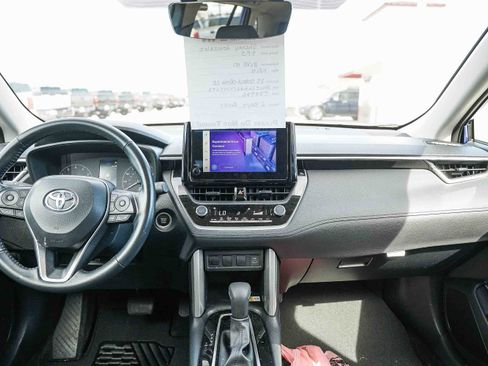 Used 2023 Toyota Corolla Cross LE image 13