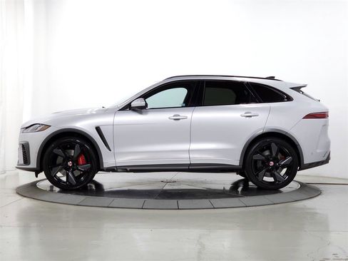 Used 2021 Jaguar F-PACE SVR image 5