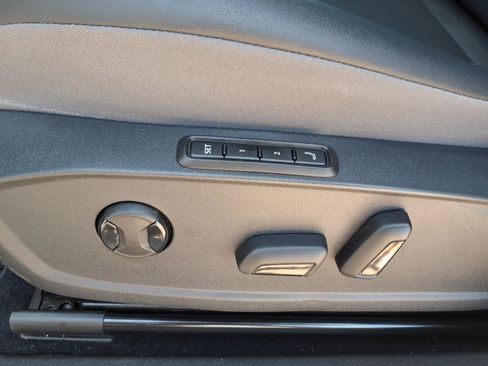 Used 2023 Volkswagen ID.4 S RWD image 23