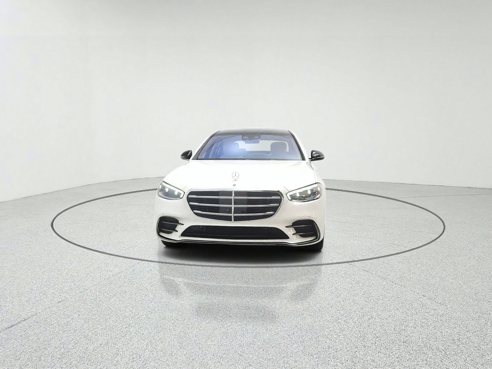 Used 2023 Mercedes-Benz S 500 4MATIC image 2