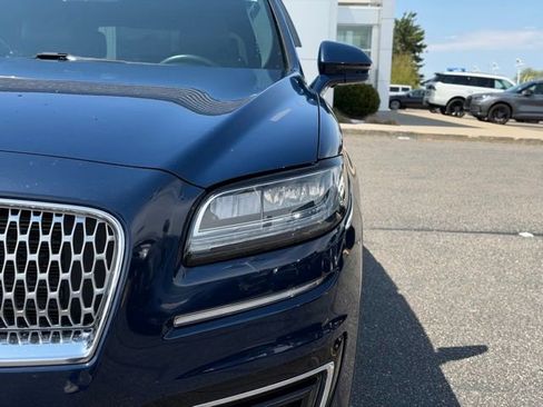 Used 2019 Lincoln Nautilus Reserve AWD/4WD image 3