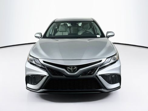 Used 2024 Toyota Camry XSE FWD image 2