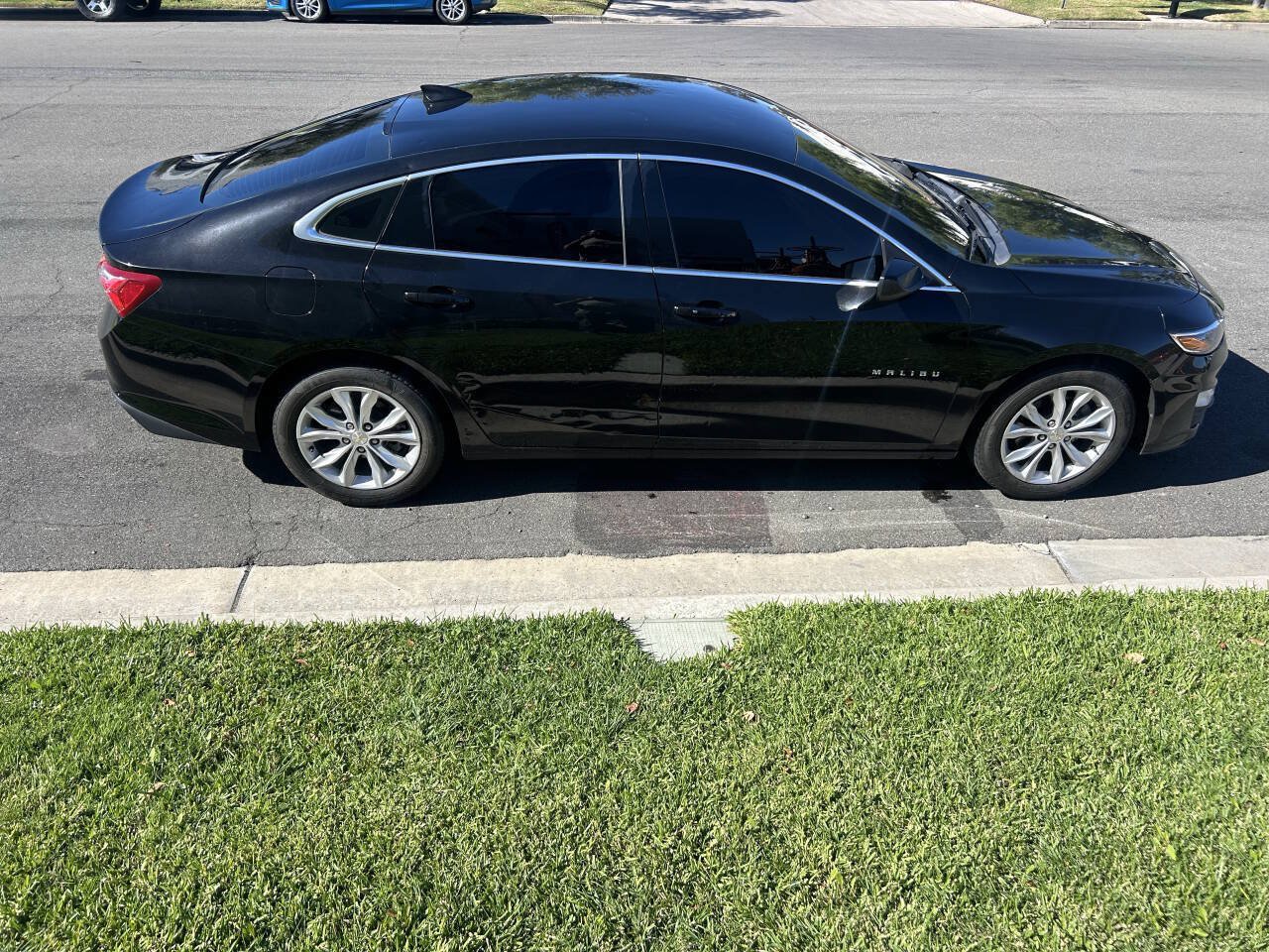 Used 2022 Chevrolet Malibu LT FWD image 2