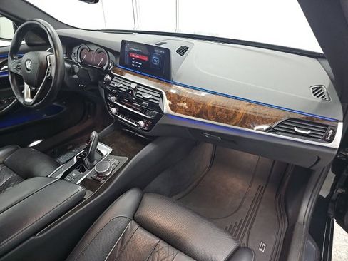 Used 2017 BMW 540i xDrive w/ Premium Package image 10