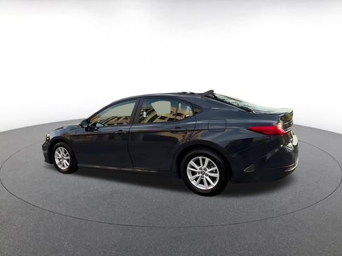 Used 2025 Toyota Camry LE image 10