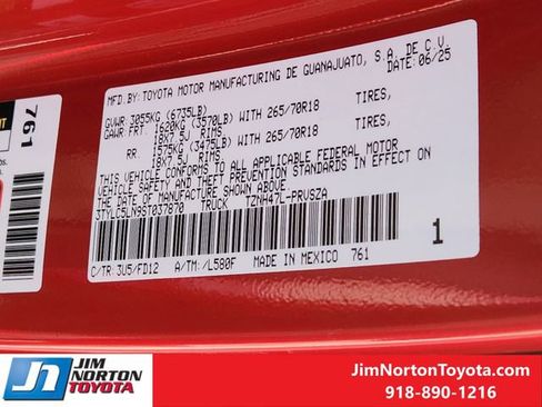 Used 2025 Toyota Tacoma TRD Off-Road image 34