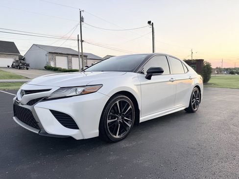 Used 2019 Toyota Camry XSE w/ Navigation Package FWD image 1