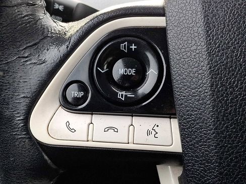 Used 2016 Toyota Prius Four image 14