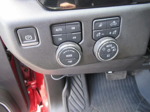 Certified 2022 Chevrolet Silverado 1500 RST w/ All Star Edition Plus AWD/4WD image 10
