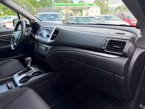 Used 2018 Honda Ridgeline Sport image 16