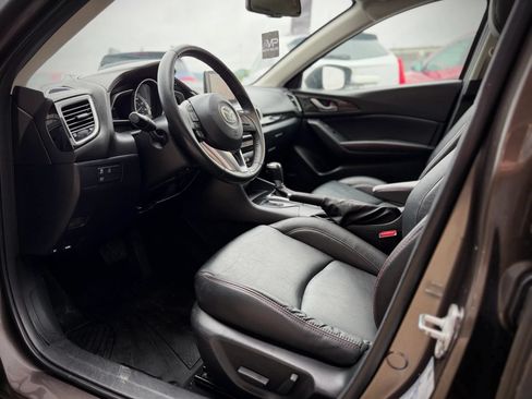 Used 2016 MAZDA MAZDA3 i Grand Touring FWD image 9