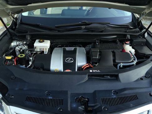 Used 2016 Lexus RX 450h AWD image 29