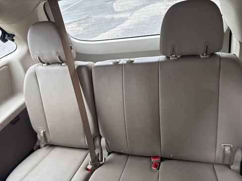 Used 2015 Toyota Sienna XLE AWD/4WD image 22