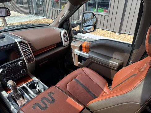 Used 2019 Ford F150 King Ranch w/ Equipment Group 601A Luxury AWD/4WD image 14