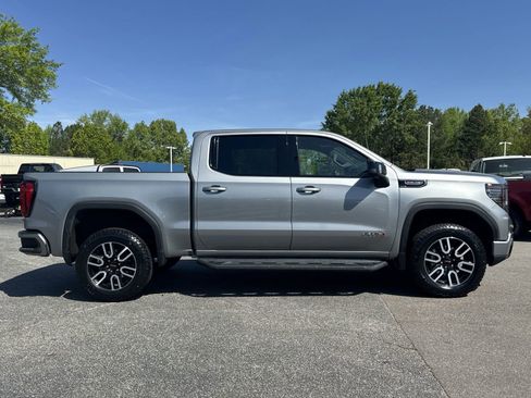 Used 2024 GMC Sierra 1500 AT4 w/ Technology Package image 11