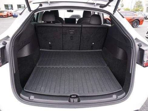 Used 2021 Tesla Model Y Long Range image 10