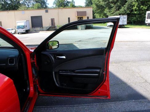 Used 2018 Dodge Charger SXT image 22