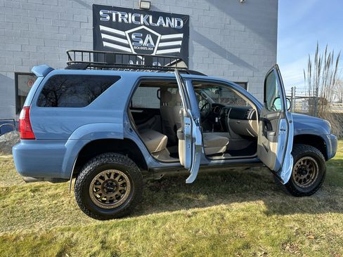 Used 2007 Toyota 4Runner SR5 image 24