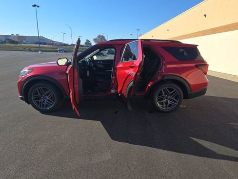 New 2026 Ford Explorer ST image 12