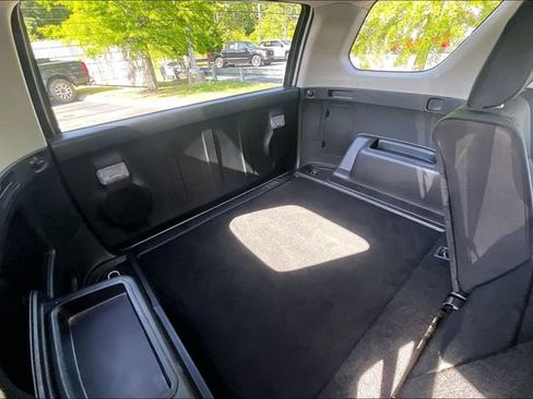 Used 2011 Toyota 4Runner SR5 w/ Convenience Pkg RWD image 28