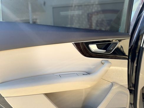 Used 2018 Audi Q7 3.0T Prestige w/ Prestige Package image 60