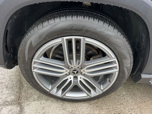 Used 2022 Mercedes-Benz GLS 450 4MATIC image 11