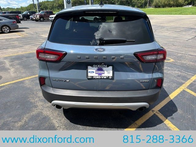 Used 2023 Ford Escape Active AWD/4WD image 8