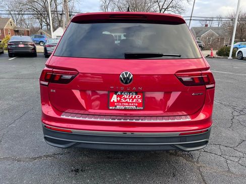 Used 2022 Volkswagen Tiguan SE image 8
