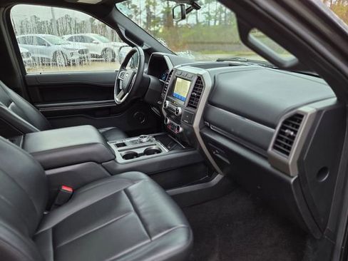 Used 2021 Ford Expedition XLT image 16