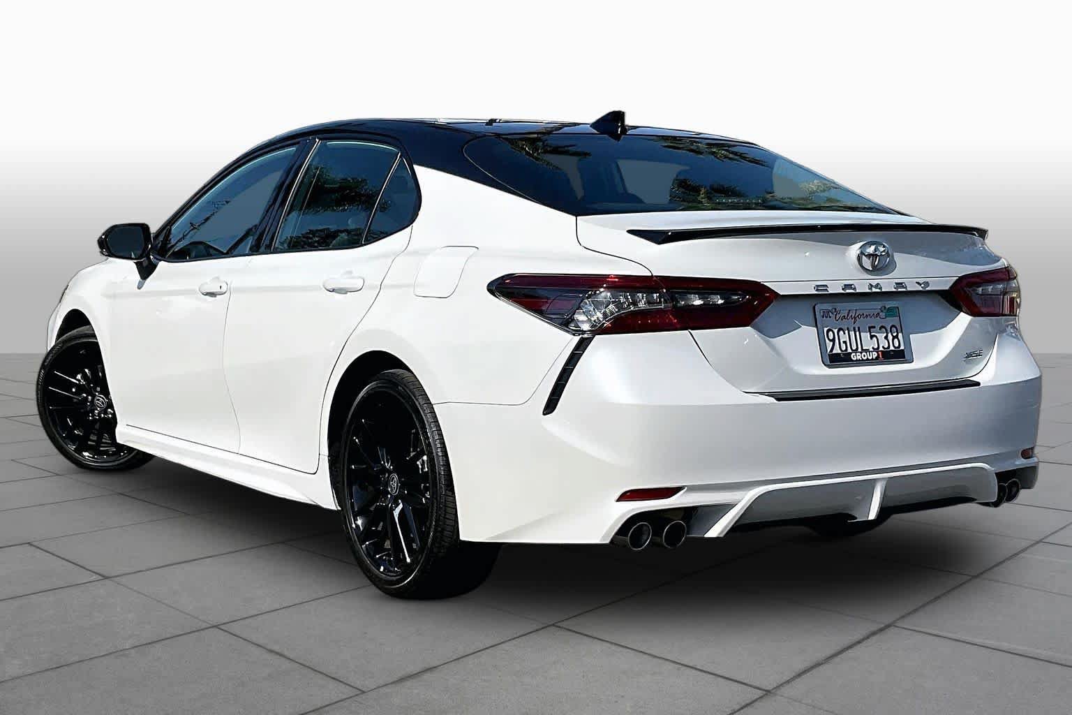 Used 2023 Toyota Camry XSE FWD image 11