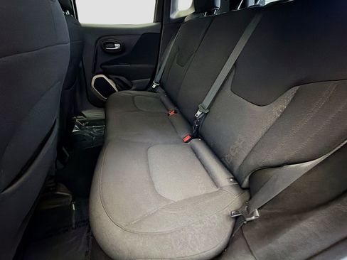 Used 2017 Jeep Renegade Latitude image 13