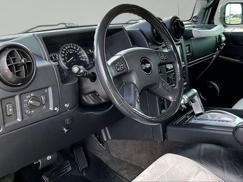 Used 2005 HUMMER H2 SUT w/ Preferred Equipment Group image 14
