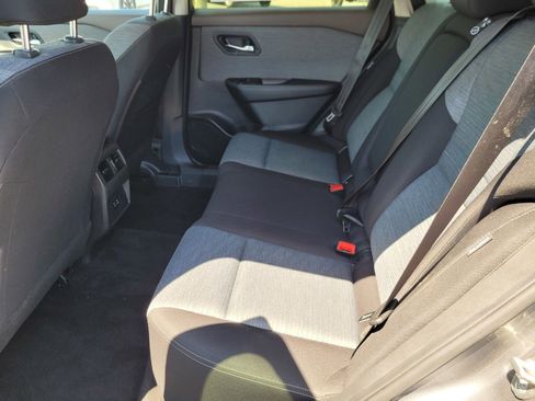 Used 2023 Nissan Rogue SV FWD image 11