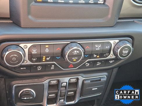 Used 2019 Jeep Wrangler Unlimited Sport S image 29