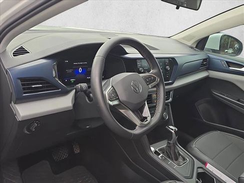 Used 2022 Volkswagen Taos SE image 9