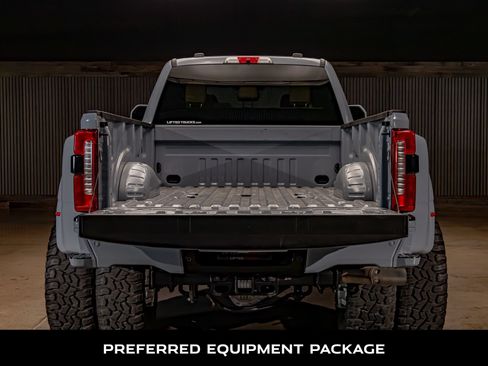 Used 2025 Ford F450 Lariat w/ FX4 Off-Road Package AWD/4WD image 8
