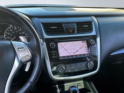 Used 2018 Nissan Altima 2.5 SR w/ SR Special Edition image 6