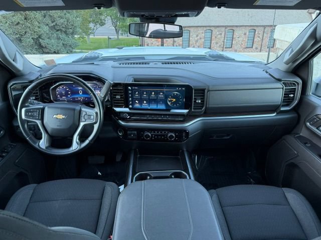 Used 2024 Chevrolet Silverado 2500 LT AWD/4WD image 15