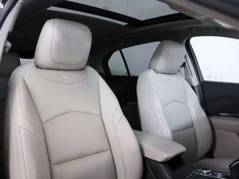 Used 2023 Cadillac XT4 Luxury image 18