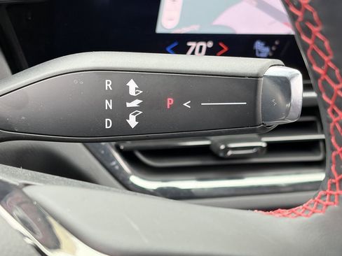 Used 2024 Chevrolet Equinox EV RS FWD image 28