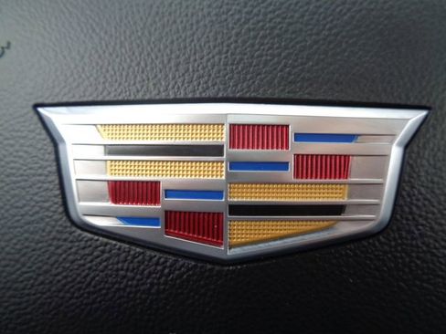 Certified 2023 Cadillac XT5 Premium Luxury w/ LPO, Floor Liner Package image 38