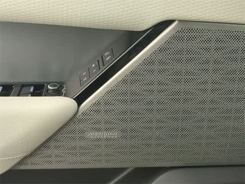 Used 2020 Land Rover Range Rover Velar R-Dynamic S image 34