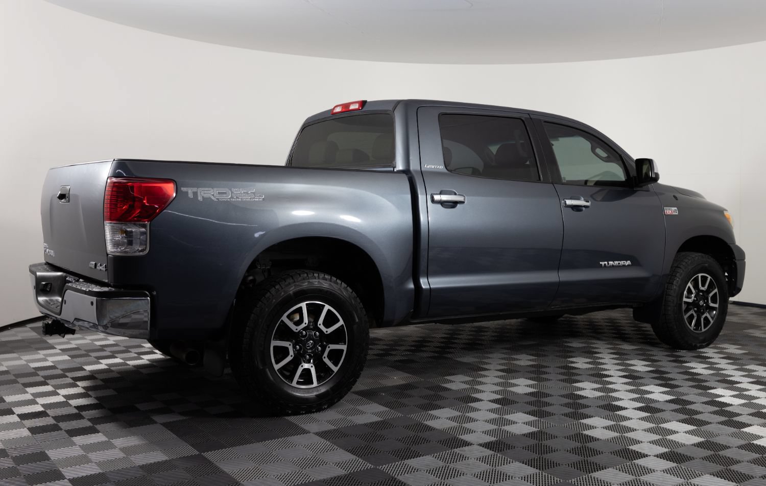 Used 2010 Toyota Tundra Limited w/ Memory Pkg AWD/4WD image 8