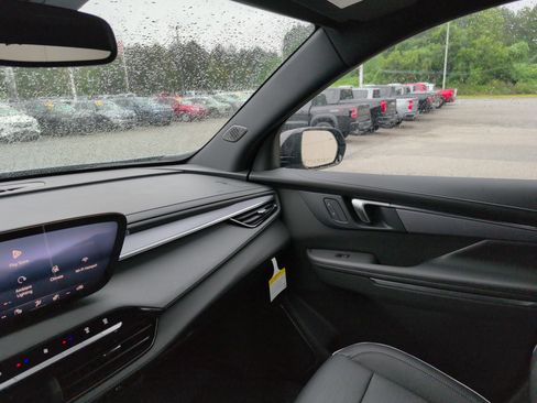 New 2026 Buick Enclave Sport Touring w/ LPO, Floor Liner Package image 26