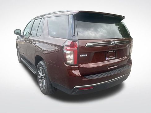 Used 2022 Chevrolet Tahoe Z71 w/ Luxury Package AWD/4WD image 7